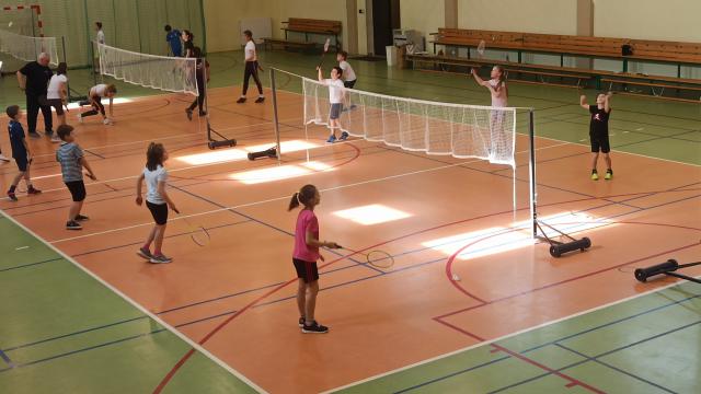 Trening badmintonowy w ramach otrzymanej dotacji z Gminy Nekla dla UKS Zasutowo