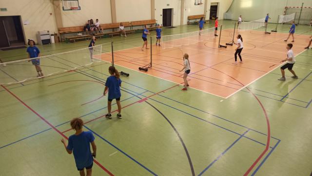 Treningi badmintona w Zespole Szkół w Zasutowie - UKS Zasutowo
