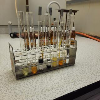 Laboratórne cvičenia na PRIF UK  - Katedra organickej chémie