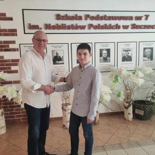Jakub Kwiatkowski z klasy 8a- potrójny finalista i  podwójny laureat konkursów przedmiotowych organizowanych przez KO w Szczecinie.