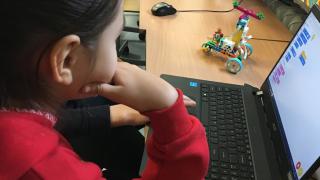 Programowanie z klockami Lego