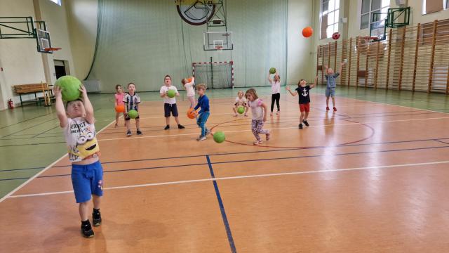 Badminton w Zasutowie rozwija się min. dzięki dotacji w ramach „Wsparcia i Rozpowszechniania Kultury Fizycznej z Powiatu Wrzesińskiego”