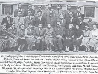 Prví zamestnanci školy z roku 1956
