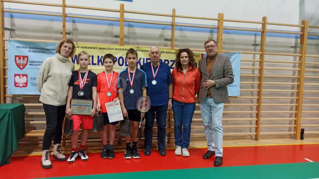 Srebrny medal dla Zespołu Szkół w Zasutowie w Finale Wojewódzkim XXIV Igrzysk Dzieci w Drużynowym Badmintonie Chłopców w Gnieźnie