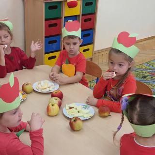 Dzień jabłka w przedszkolu