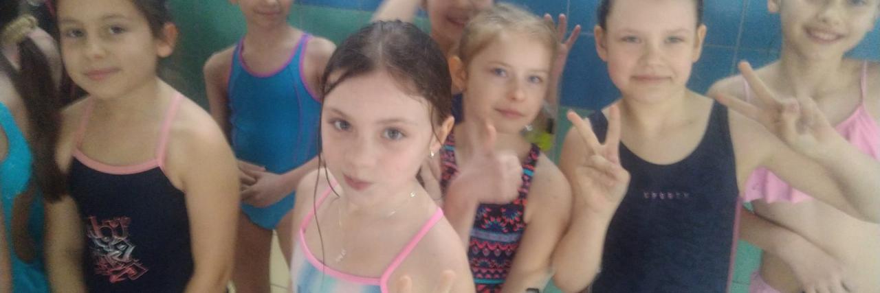 Wyjazd uczniów na basen do Mławy
