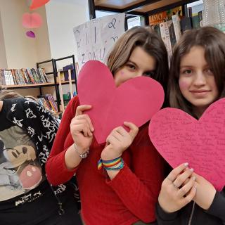 Literackie Walentynki w bibliotece.
