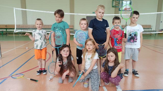 Podsumowanie projektu współfinasowanego przez Powiat Wrzesiński,  zajęcia sportowe dla dzieci 5 i 6 letnich  realizowane przez UKS Zasutowo