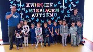 Nasze przedszkolaki włączają się w obchody Miesiąca Autyzmu