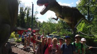 Druháci a třeťáci na výletě v Dino Parku