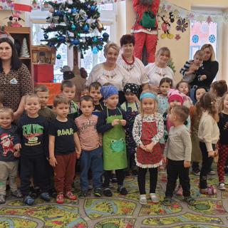 Warsztaty świąteczne w przedszkolu z Paniami z KGW z Nieprowic