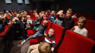 Kurowickie przedszkolaki w teatrze
