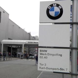 Wir erkunden das BMW-Werk in Dingolfing 