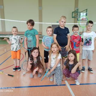 Podsumowanie projektu współfinasowanego przez Powiat Wrzesiński,  zajęcia sportowe dla dzieci 5 i 6 letnich  realizowane przez UKS Zasutowo