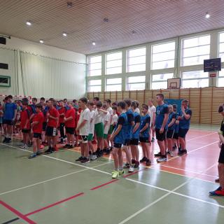 Międzyszkolne zawody sportowe w mini koszykówce chłopców 