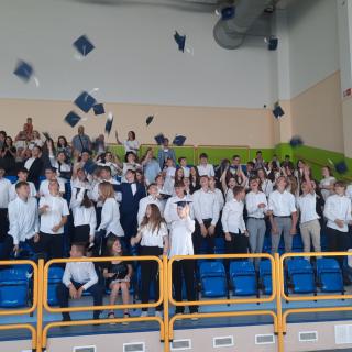 Uroczyste zakończenie roku szkolnego 2022/2023, pożegnanie uczniów klas ósmych