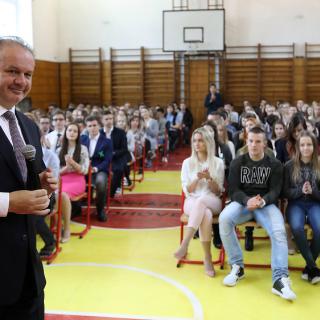 Prezident Slovenskej republiky, Andrej Kiska, navštívil GIK Hlohovec