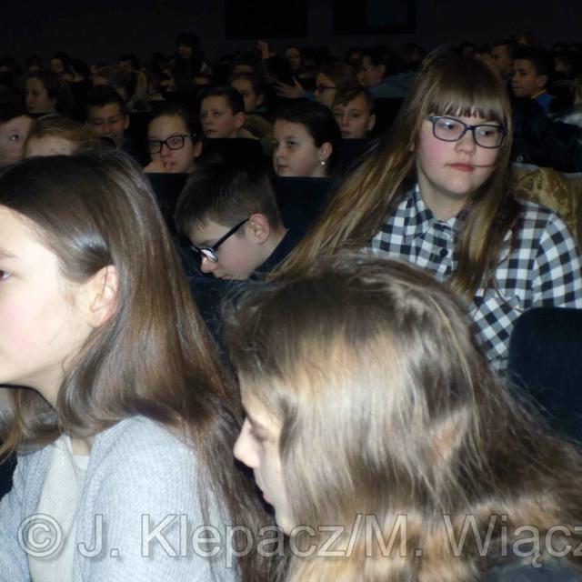 Uczniowie „Siódemki" w teatrze 2017 zdjęcie