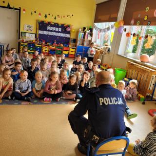 Spotkanie przedszkolaków z Panem Policjantem
