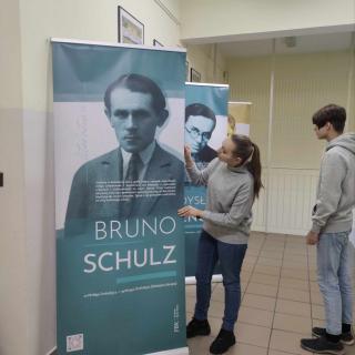 Jedna z fotografii przedstawiająca Bruno Schulza