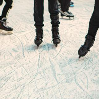 Bezpłatny wstęp na lodowisko w okresie ferii zimowych dla uczniów gminy Sieradz