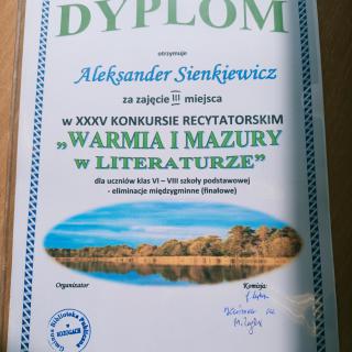 III miejsce dla Aleksandra Sienkiewicza z klasy VIII  w Powiatowym Konkursie Recytatorskim w Rozogach