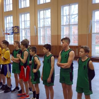 Półfinał Mistrzostw Strefy Wrocławskiej Igrzysk Młodzieży w Koszykówce