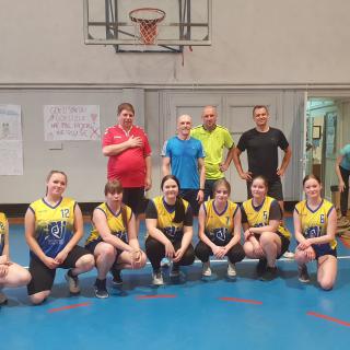 Mecz koszykówki Uczennice - Nauczyciele