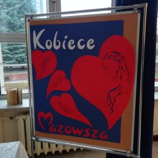 Uczniowie z projektów: Kobiece serca Mazowsza - poezja i inspiracje oraz Portrety poetek Mazowsza