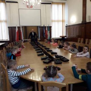 Wizyta przedszkolaków  w Urzędzie Miasta w Giżycku.