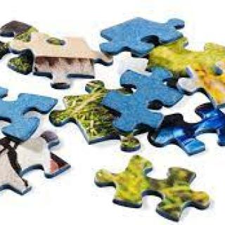 Świetlicowy konkurs układania puzzli