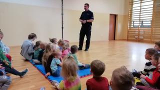 Spotkanie przedszkolaków z Panem Policjantem