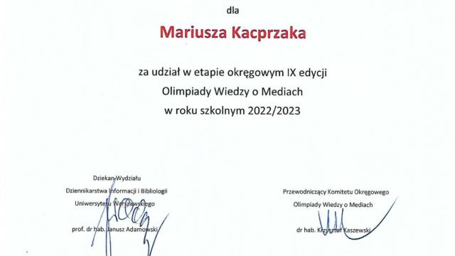 Olimpijski dyplom w rękach naszego ucznia