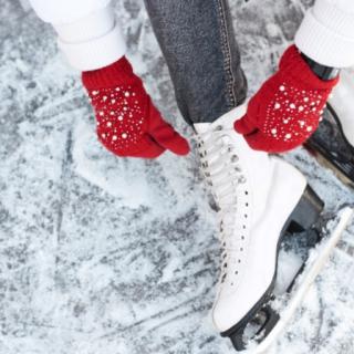 POZVÁNKA pre ZŠ - Úrad korčuľuje - korčuľovanie na petržalskom zimáku