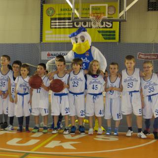 Malí basketbalisti z Felixa s veľkými basketbalistami z MBK Karlovka