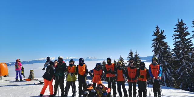Pozdravy našich lyžiarov z lyžiarskeho strediska Malinô Brdo