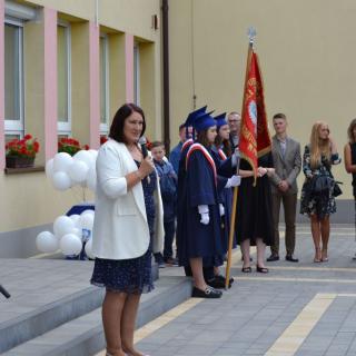 W naszej szkole w Pinczynie wybrzmiał pierwszy szkolny dzwonek.  Uroczyste rozpoczęcie roku szkolnego 2022/23.