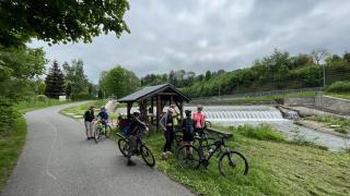 Osmáci zdolali cyklotrasu podél Vsetínské Bečvy