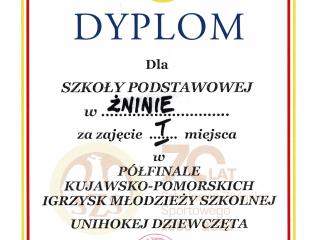 Dziewczyny z SP 2 Żnin wywalczyły awans do finału województwa kujawsko – pomorskiego w unihokeju
