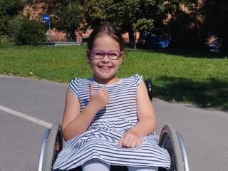 Pomagamy niepełnosprawnej Oli