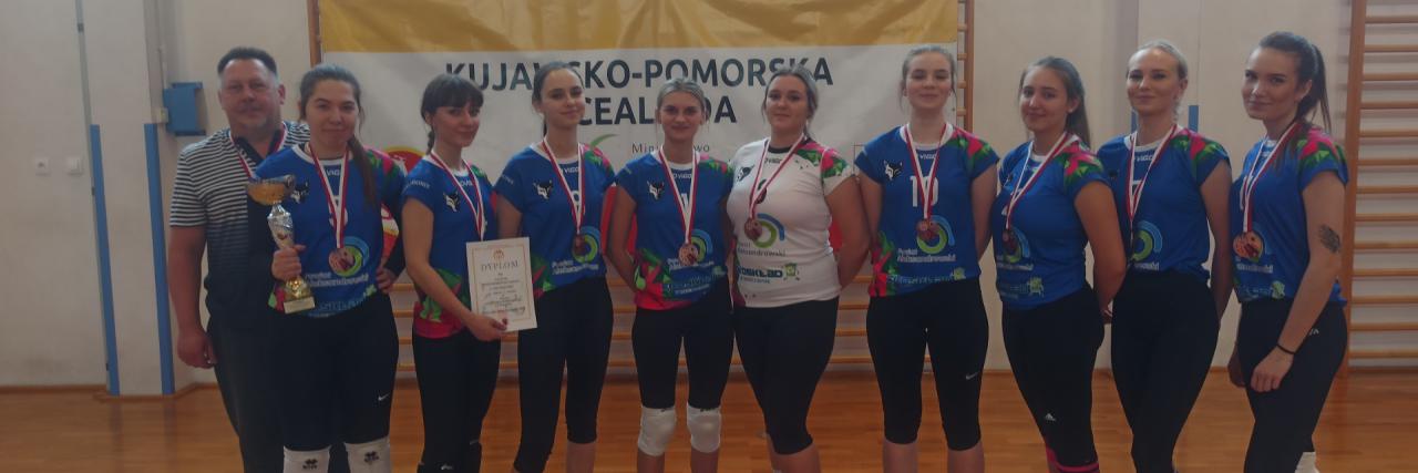 Reprezentacja LO z brązowymi medalami Kujawsko-Pomorskiej Licealiady