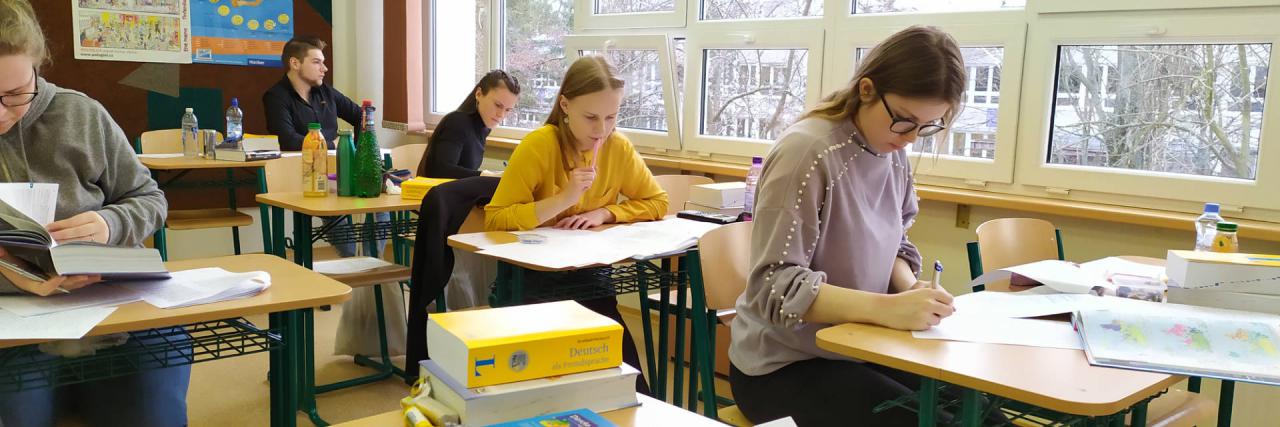     Naši piataci už „zaberajú“ na nemeckých maturitných písomkách