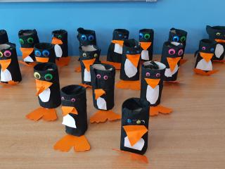 Prace plastyczne dzieci z zerówki - pingwin i miś