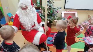 Mikołaj z wizytą u przedszkolaków w Kurowicach i w Woli Rakowej
