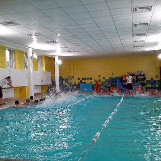 Nauka pływania dla klas III piekarskich szkół podstawowych