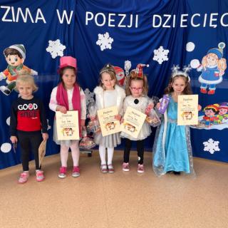 "Zima w poezji dziecięcej"  konkurs recytatorski