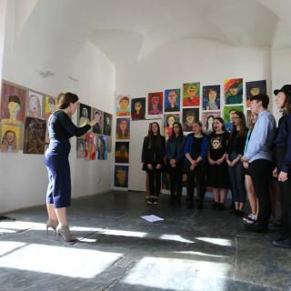 Výstava studentů v augustiniánském klášteře