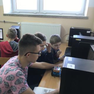 mBoty i Młodzi Programiści Ósemki w akcji