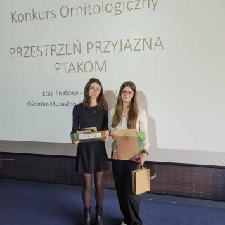 Zosia, Olga i Hania finalistkami konkursu "Przestrzeń przyjazna ptakom"