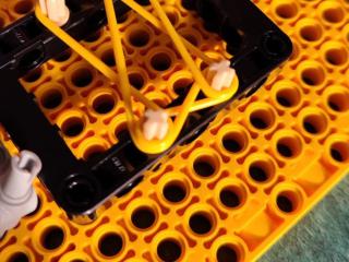 Budowa modeli LEGO Spike - ruch drgający na lekcjach fizyki